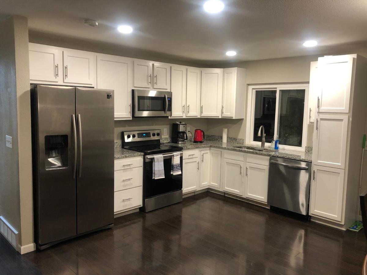 Milehi Vacation Home Pet Friendly Aurora Exterior photo